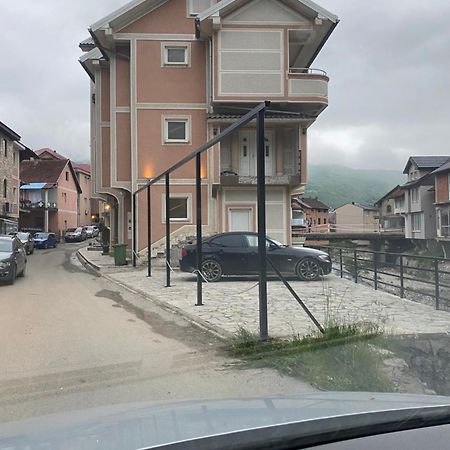 Apartmani Ambiente بلاف المظهر الخارجي الصورة